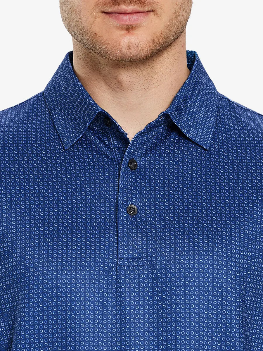 Dark blue load pattern polo shirt, model shows off its classic design and sporty comfort.