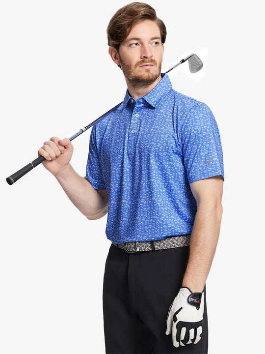 The model wears an ocean blue palm print polo shirt and holds a golf club, bringing a fresh and natural sporty style.